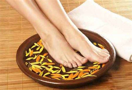 艾草泡脚助孕吗,艾草泡脚助孕有用吗