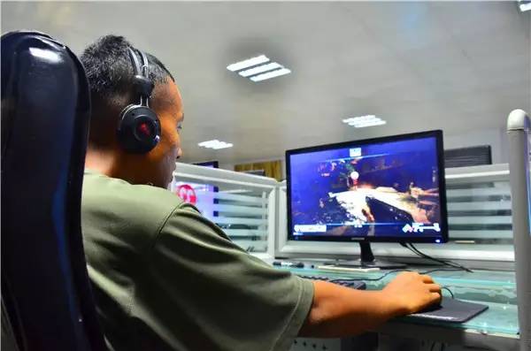 你不是当兵了吗？怎么还能上网？