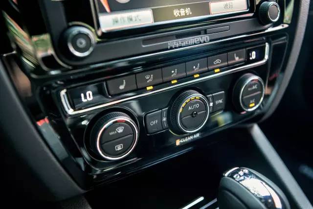 一汽大众速腾gli测评,试驾速腾gli