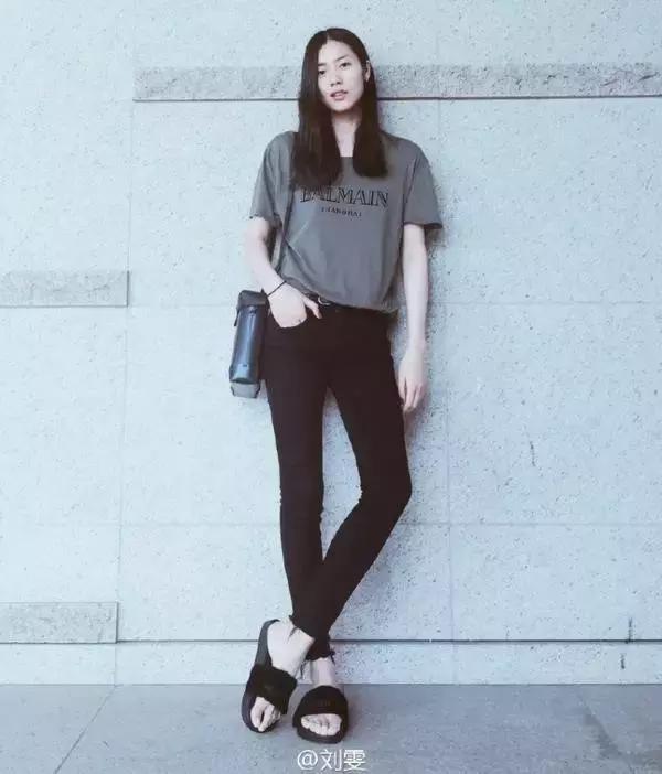 自从穿上这些拖鞋，就是那么自信