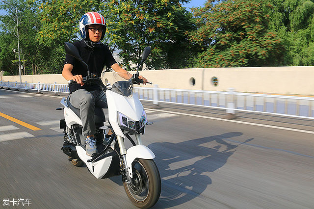 爱卡通勤日记（3）雅迪Z3电动车全体验