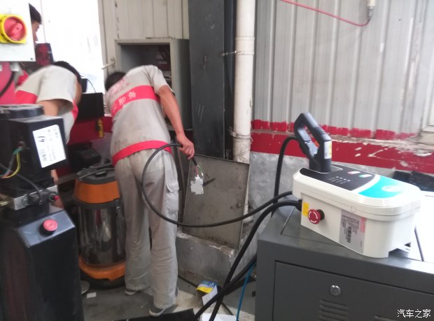 跑了13万公里的比亚迪e6值得买吗,比亚迪电车第一批车主用车情况