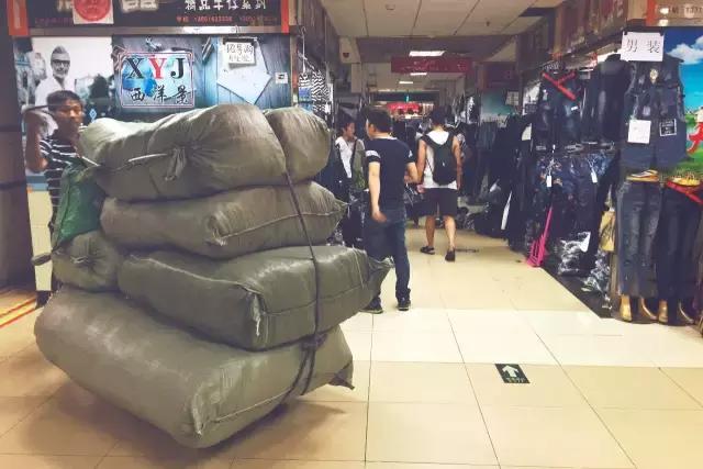 潮人们的“秘密花园”要搬走了，我们替你去看了它消失前的样子