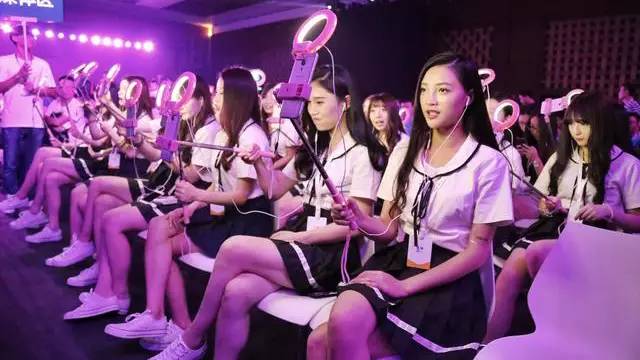 汽车自媒体直播哪个好,汽车行业自媒体的现状及前景