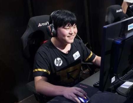 英雄联盟周杰伦代言界面,英雄联盟周杰伦皮肤