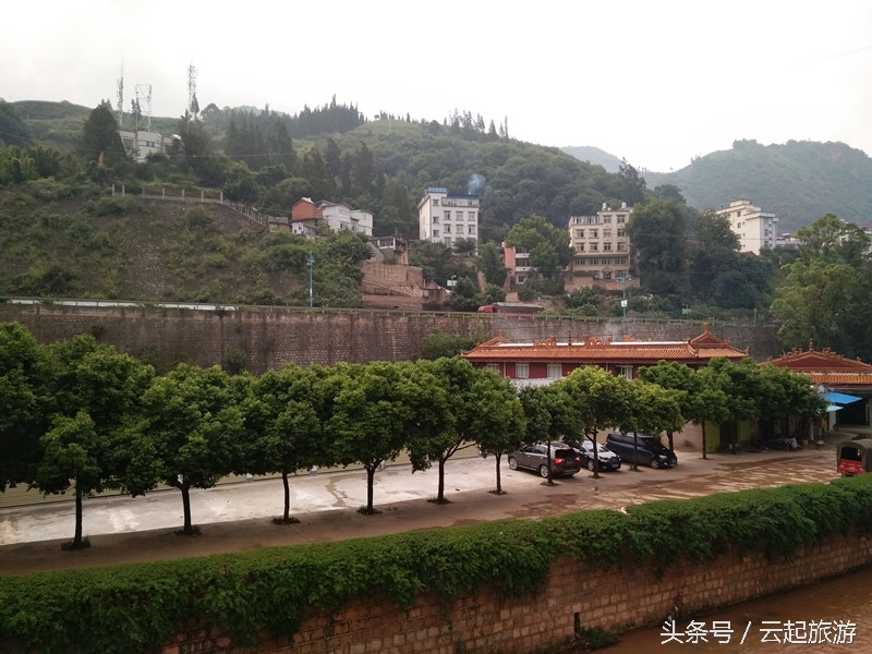 华宁象鼻温泉山庄住宿价格,华宁象鼻温泉露天泡池电话