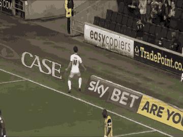 足球球员搞怪图片,足球搞笑庆祝动作gif