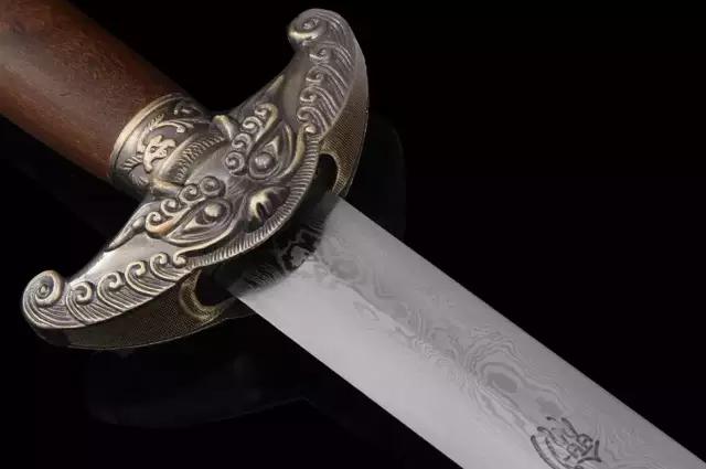花纹钢乾隆宝剑,乾隆年制宝剑