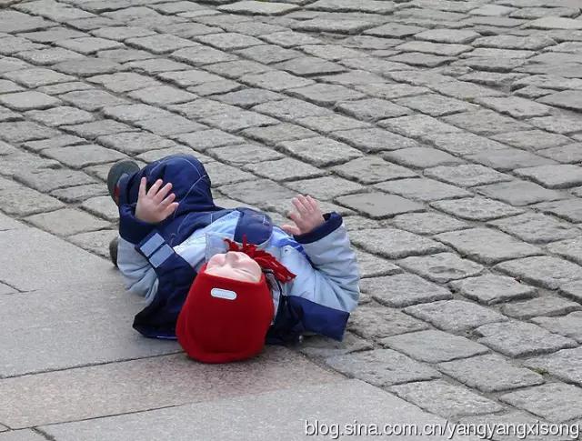 如果小孩磕到头部怎么处理,孩子磕住脑袋什么情况下送医院