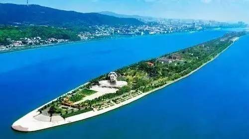 沪昆高铁沿线有什么著名旅游景点,好消息昭通高铁