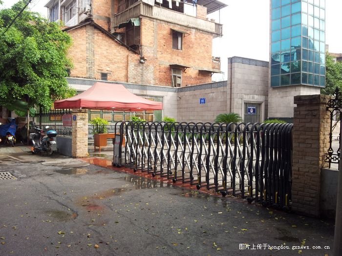 广西南宁校门,南宁校门