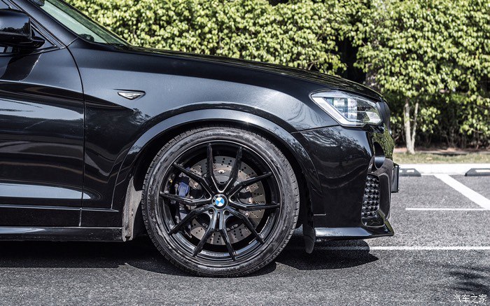 宝马x3曜夜版黑武士落地价,宝马x3黑武士静态体验