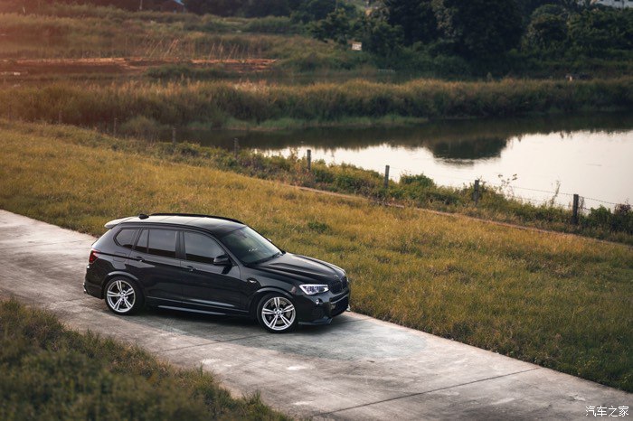 宝马x3曜夜版黑武士落地价,宝马x3黑武士静态体验