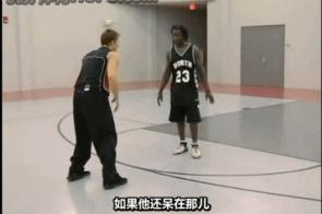 不需要变向就能完成的过人动作,变向过人教学绝对把人晃倒