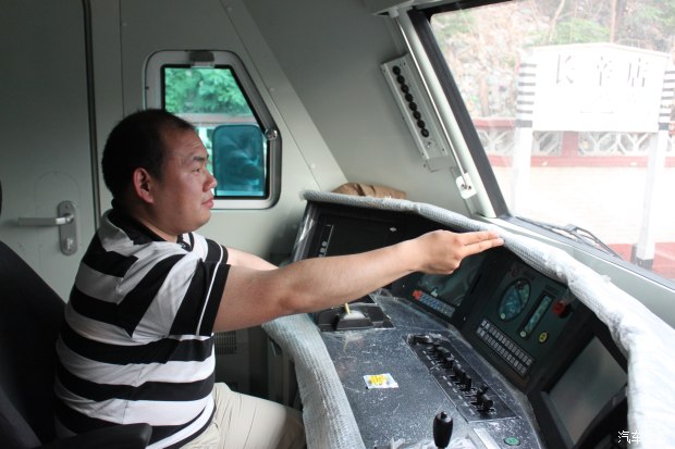 跑了13万公里的比亚迪e6值得买吗,比亚迪电车第一批车主用车情况