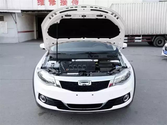 这时尚自主品牌紧凑SUV定位于都市SUV，做工和性能远超合资