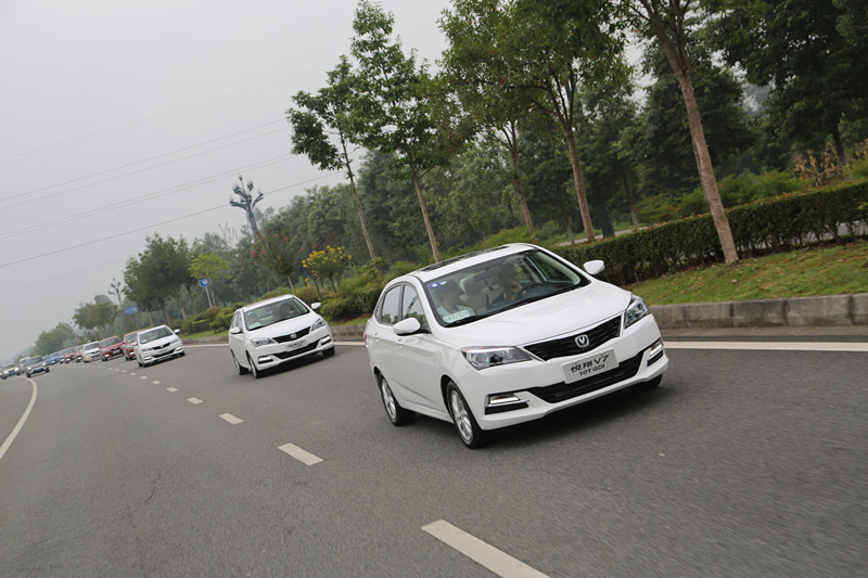 悦翔v7测评1.6,2020长安悦翔v7测评