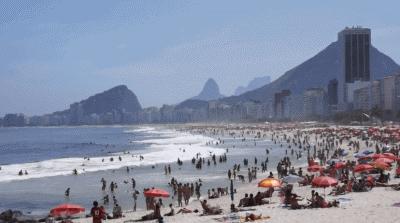 巴西人都在沙滩打排球？去海滩只是他们的生活方式而已