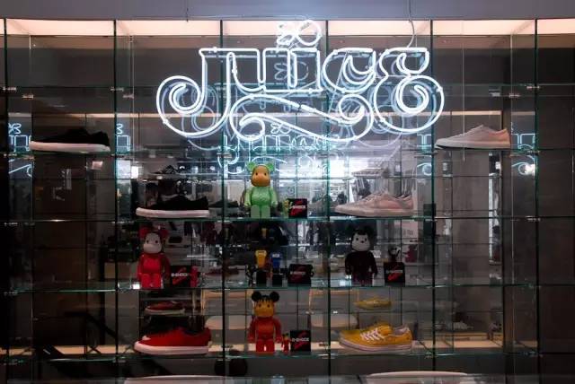 港台明星副业多，佢哋间店你去过未？