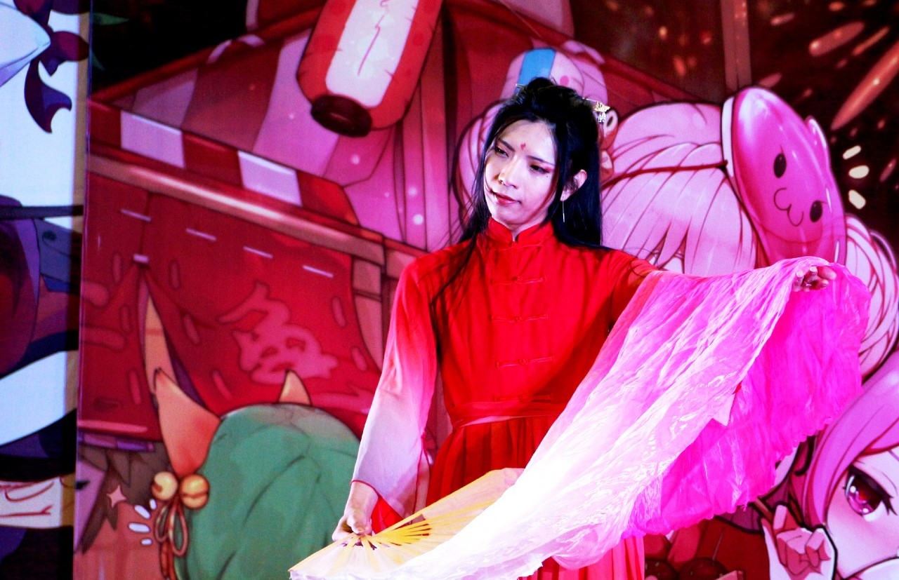 小伙穿越到游戏里的小说,穿越到游戏救公主的小说