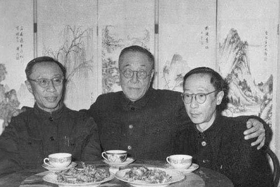 清朝格格教人学礼仪,清朝皇家教育皇子的方法