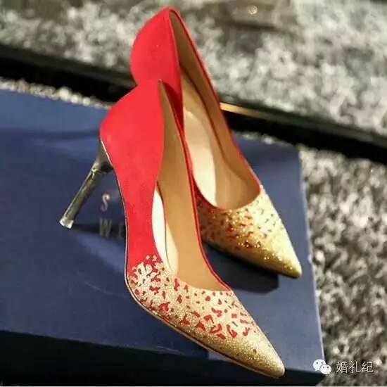 新娘鞋子婚鞋大红3厘米款式,结婚穿的大红婚鞋还可以自己穿吗