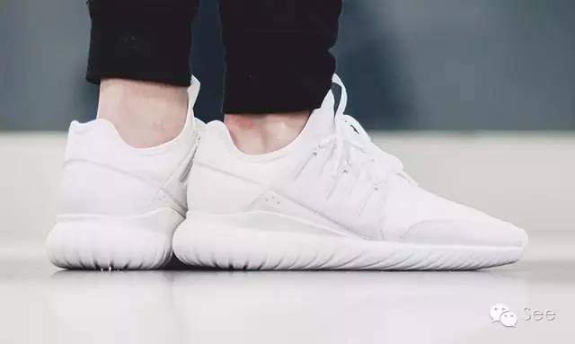 小众不撞款，秋天小白鞋从这10双里挑！