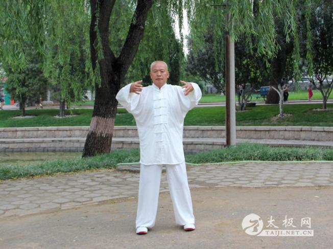 太极拳站桩的注意事项初学者必看,太极拳站桩呼吸的正确方法