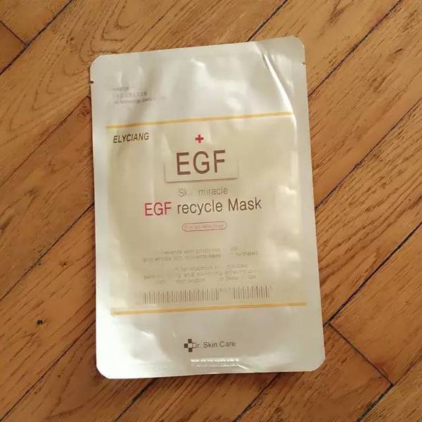 一款韩国蓝色包装的面膜,超火的两款面膜测评