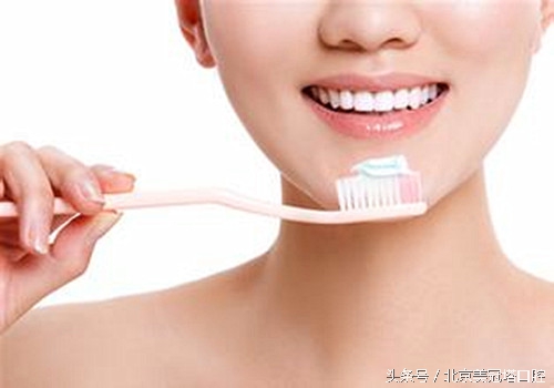 冷热酸甜入口,牙齿酸痛难忍怎么治?