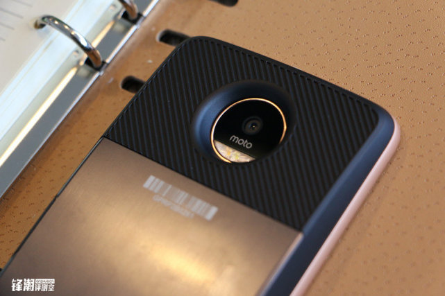 颠覆传统模块化大作:MotoZ上手评测