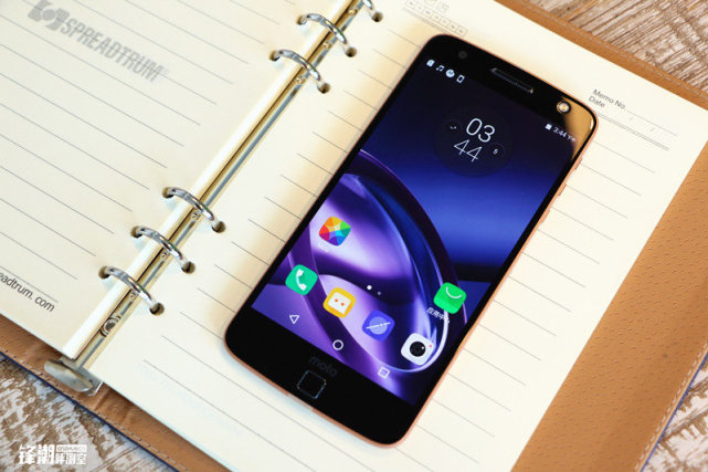 颠覆传统模块化大作:MotoZ上手评测