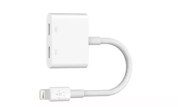 iphone哪一代取消耳机孔,iphone耳机孔去掉了