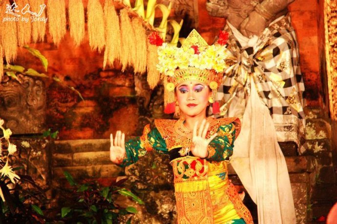 巴厘岛美拉艺术酒店,巴厘岛巴厘艺术中心