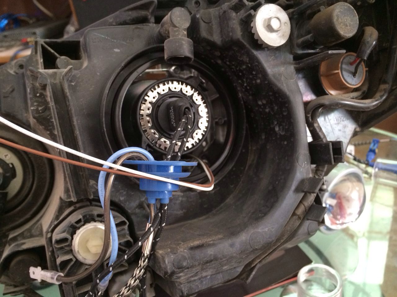 汽车改灯调光标准,汽车灯改激光