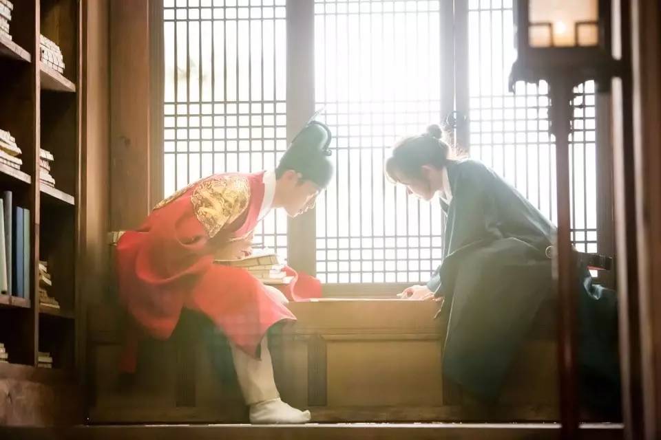 池昌旭林允儿韩剧高甜片段,池昌旭与林允儿组成高颜值cp