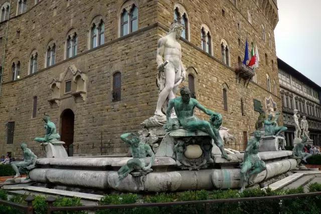 远方除了雪山还有诗一样的风景,远方除了诗还有什么