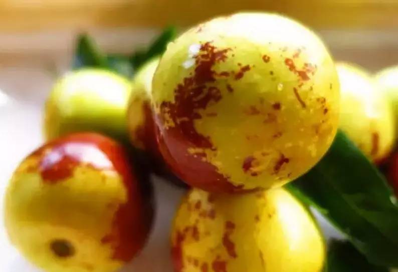 生活圈丨秋吃鲜枣好处多，但有五类人群不宜吃！