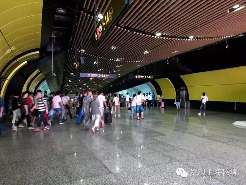 徐家汇站文化艺术长廊 (上海徐家汇站长廊)