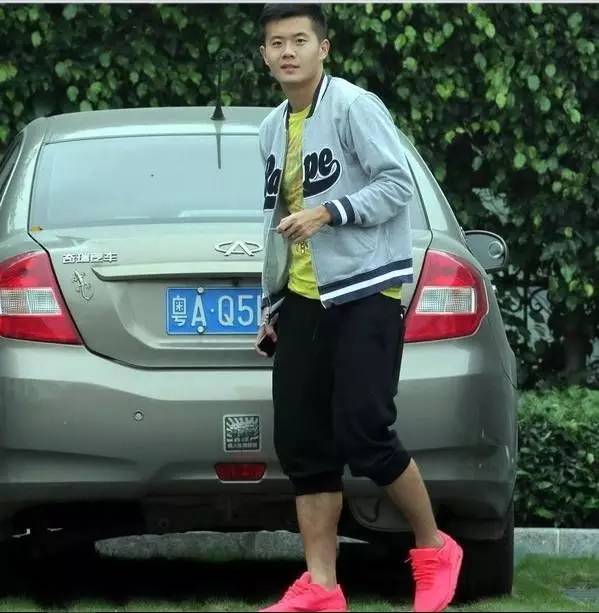 高洪波豪宅,高洪波座驾