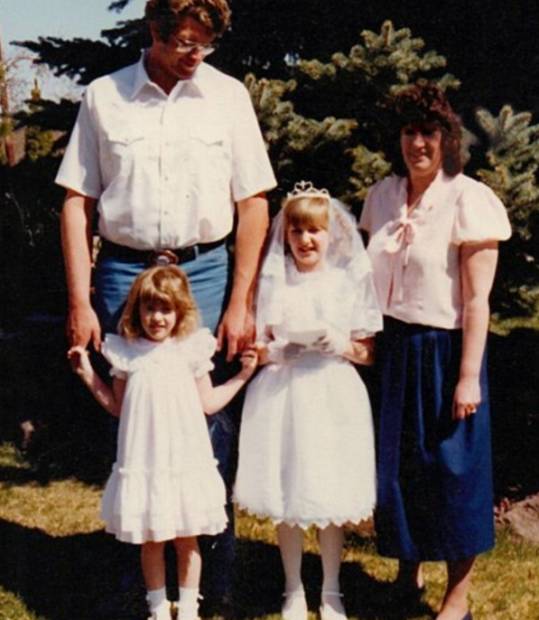 赵晗：白银杀人狂魔伏案，连环杀手的子女还能不能好好做人？|博客