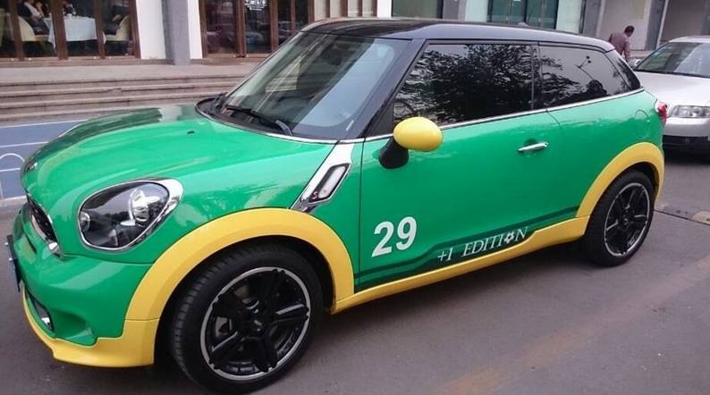 高洪波豪宅,高洪波座驾