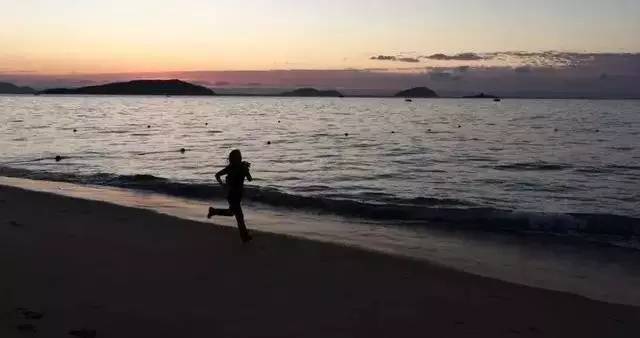 跑步者的快感,你知道跑步的人对身边人的伤害吗