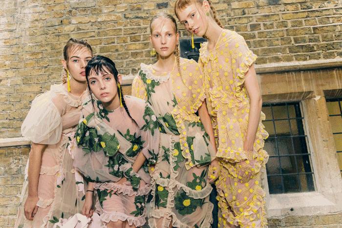 为什么博主明星同款衣服搜不到,博主同款鞋和衣服在哪里搜