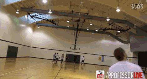 蝎子摆尾转身篮球教学,篮球尼克杨转身教学