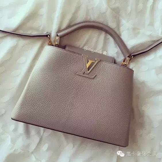 女生手中包包值多少钱看看反应就知道了