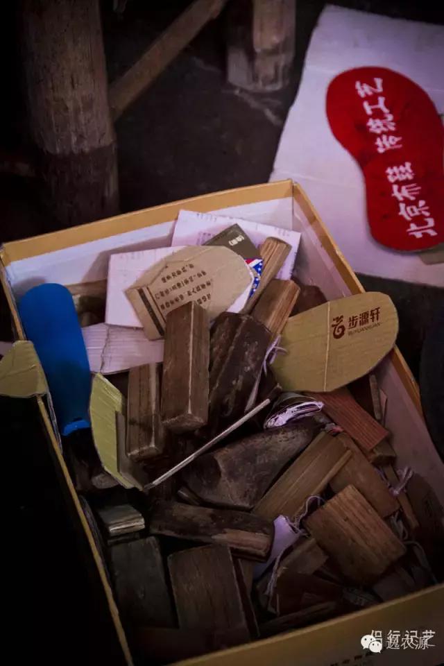 坚守｜梅家人的故事——梅位炳的手工鞋铺