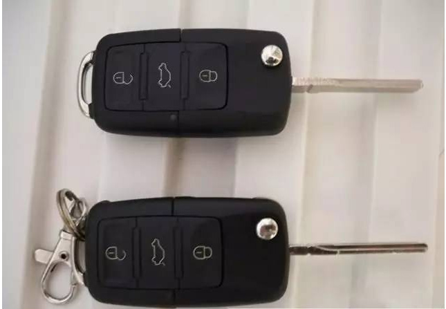 车反锁钥匙在车里怎么办,钥匙反锁车内怎么解决