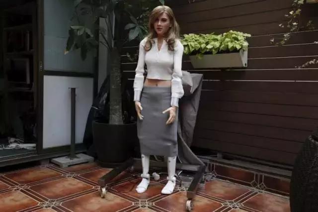 机械宅的“超级女朋友”女神和你只差一个机器人