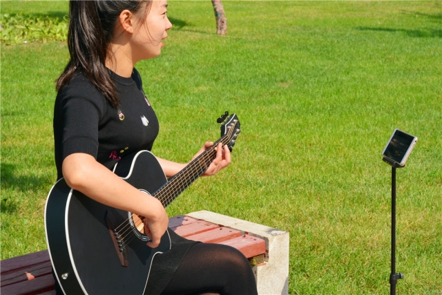 文艺青年之路，学吉他从未如此简单，Poputar智能吉他